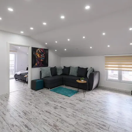 Skadarlija, La Vista Appartement